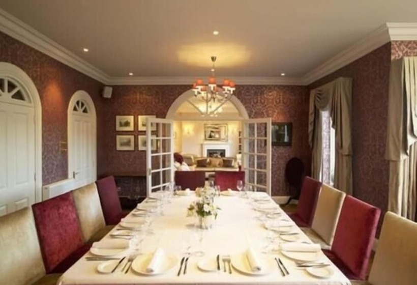 בית מלון כפרי Loch Ness Lodge