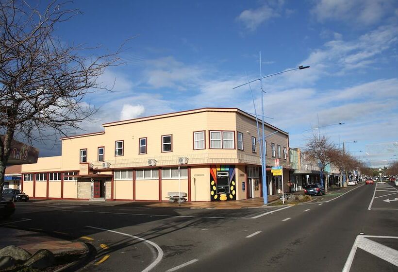 בית מלון כפרי Masonic