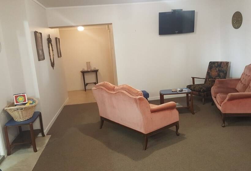 בית מלון כפרי Masonic