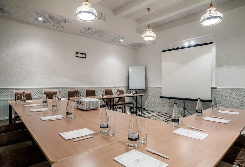 Отель Nabat Palace