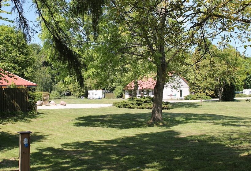 בית מלון כפרי Nordsjællands Feriepark & Camping