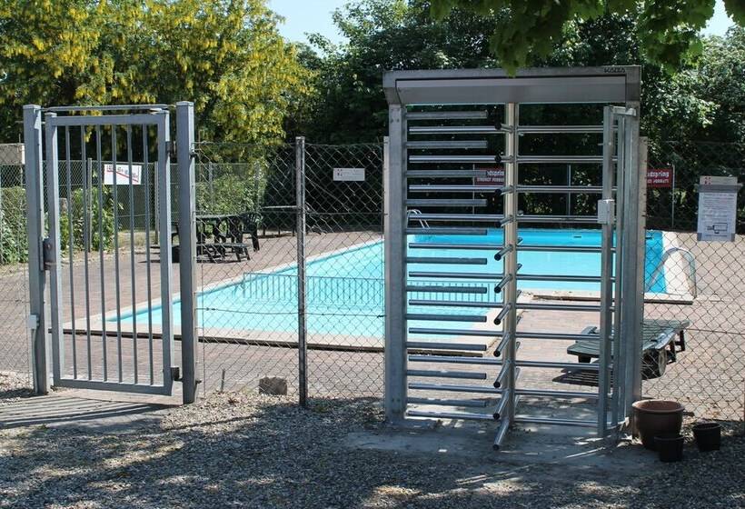 בית מלון כפרי Nordsjællands Feriepark & Camping