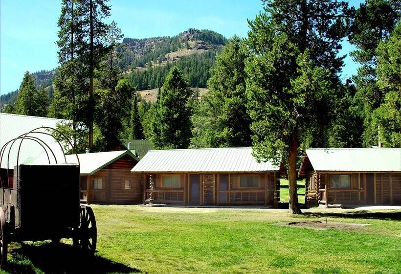 فندق Pahaska Tepee Resort