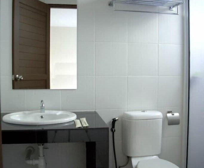 בית מלון כפרי Petanak Lodge