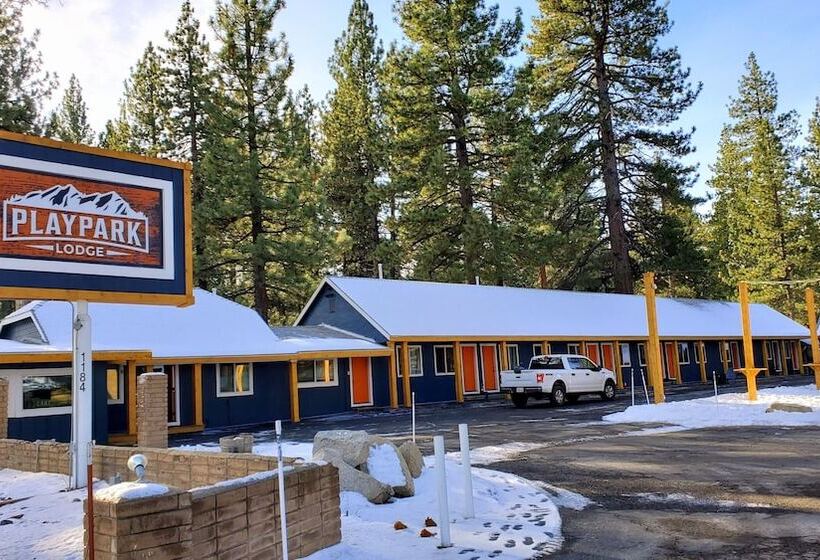 Отель Playpark Lodge