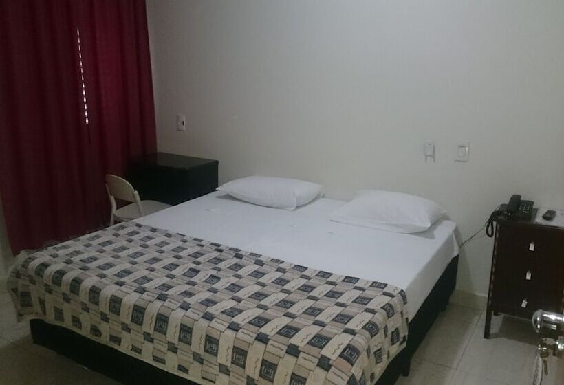 בית מלון כפרי Pousada Italia