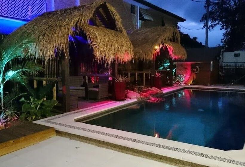 هتل River Retreat Home & Holiday Park