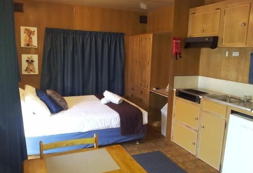 هتل River Retreat Home & Holiday Park