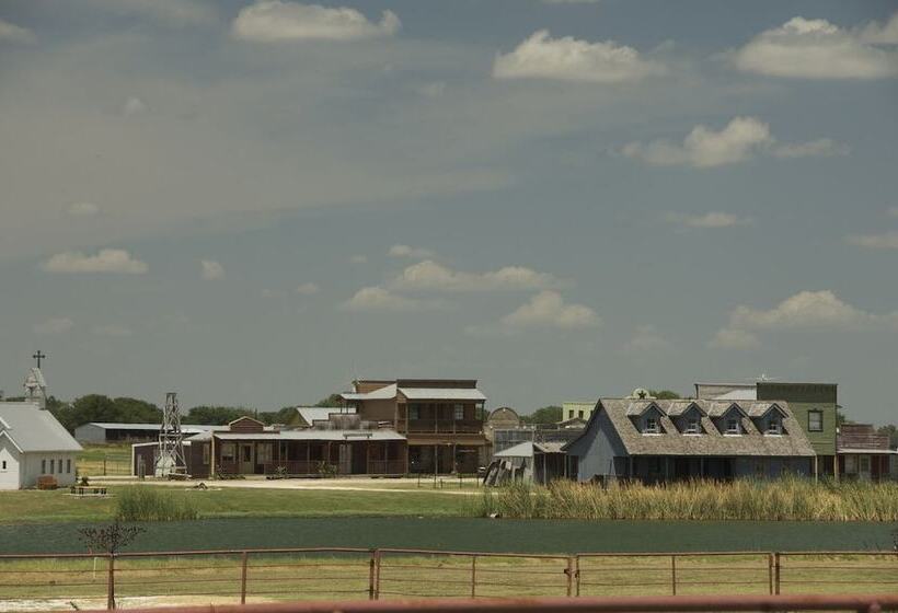 Сельский отель Beaumont Ranch