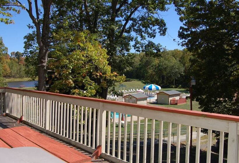ホテル Scotrun Rv Resort   Campground