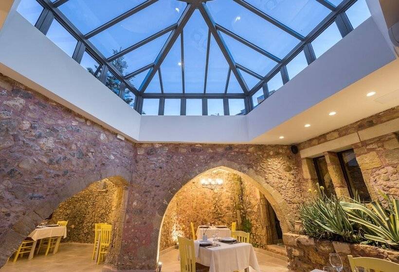 Spilia Village Hotel & Villas