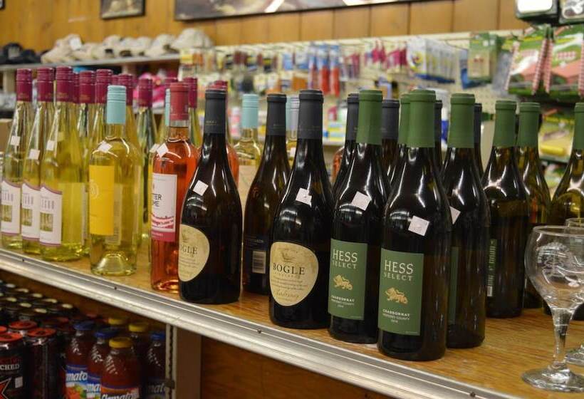 בית מלון כפרי Stony Creek Lodge