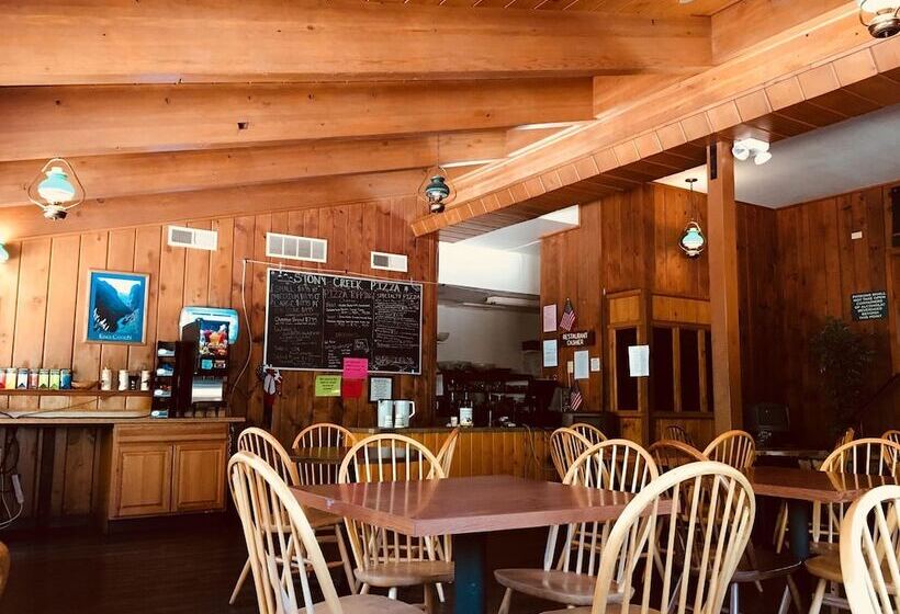 בית מלון כפרי Stony Creek Lodge