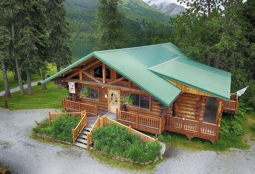 酒店 Summit Lake Lodge