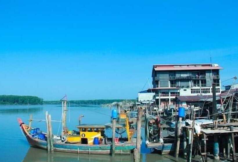 酒店 The Happy 8 Retreat @ Kuala Sepetang