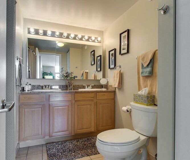 酒店 The Penthouse At Grand Plaza