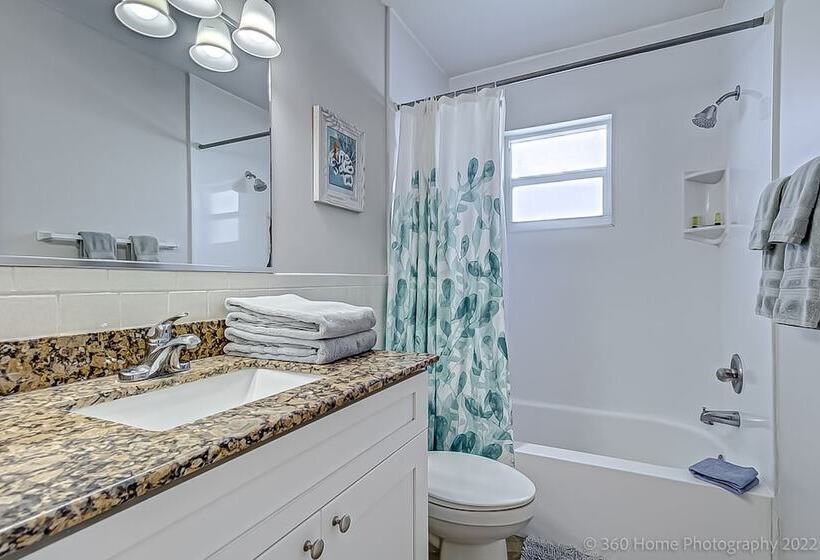 Отель Twins Inn & Apartments