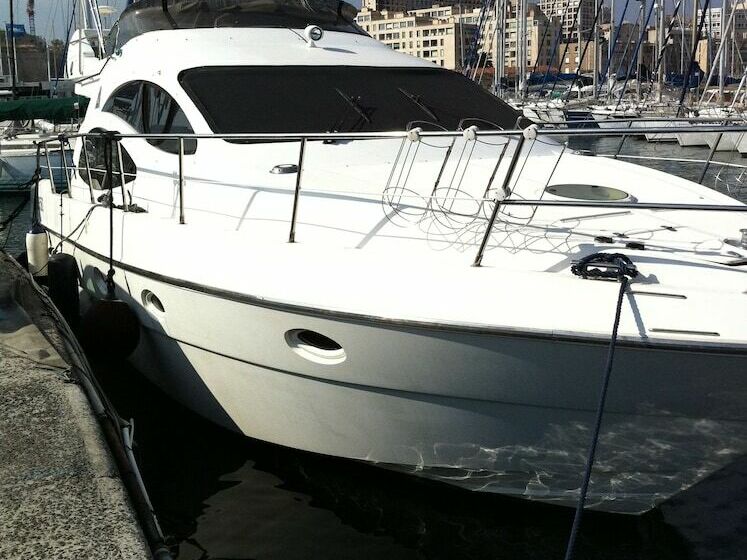 בית מלון כפרי Une Nuit à Bord Bandol