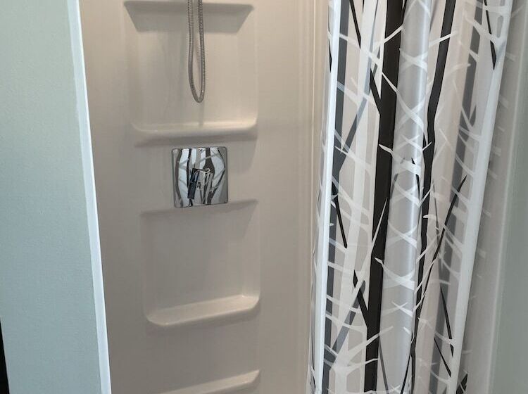 فندق Yukon Trails Rv & Camping Resort