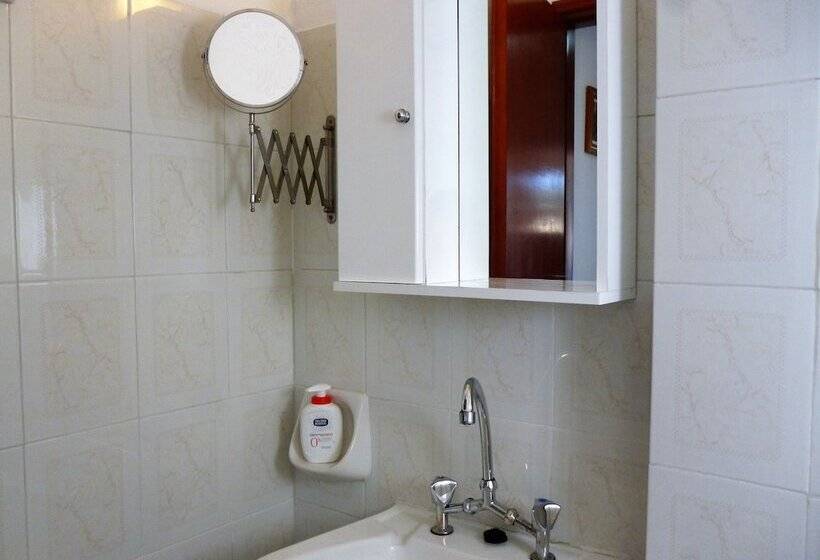 Kostas Apartments & Studios