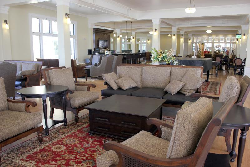 Lake Yellowstone Hotel & Cabins   Inside The Park