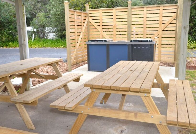 מוטל Camp Waipu Cove