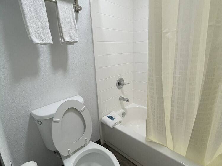 فندق على الطريق Dreamland Inn