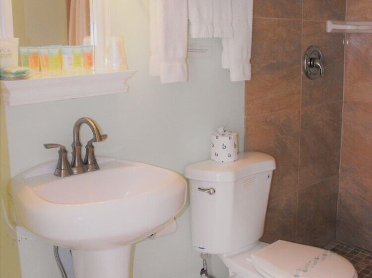 فندق على الطريق Eagle Crater Lake Inn