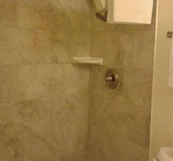 فندق على الطريق Eagle Crater Lake Inn