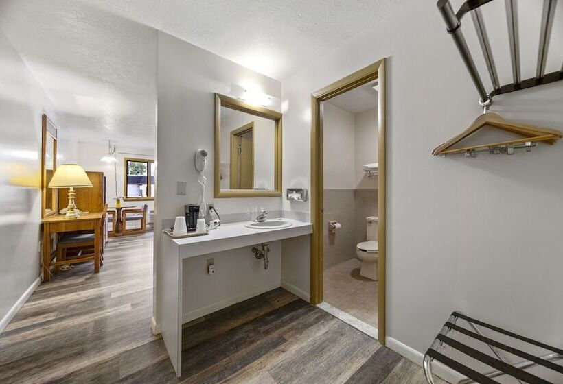 מוטל Executive Inn Cass City