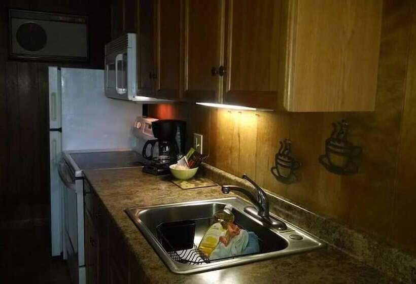 فندق على الطريق Fairway Overnight & Extended Stay