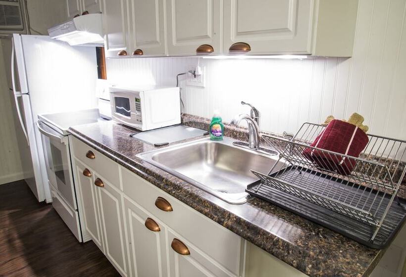 فندق على الطريق Fairway Overnight & Extended Stay