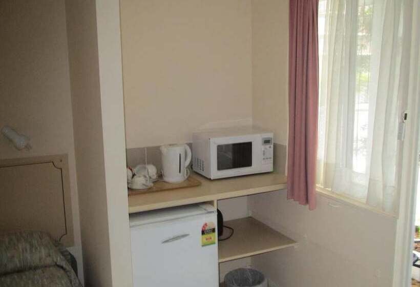 מוטל Great Lakes Motor Inn