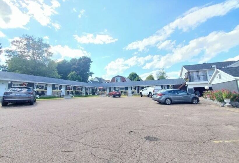 فندق على الطريق Hillside Inn Pembroke