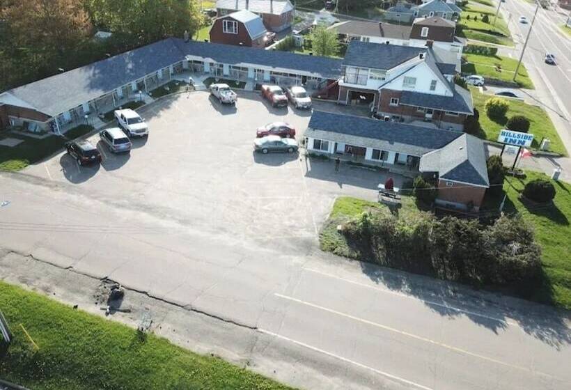 فندق على الطريق Hillside Inn Pembroke