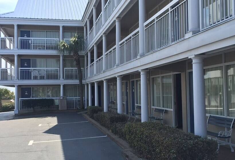 فندق على الطريق Mystic Sea Resort