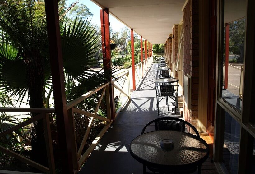 فندق على الطريق Old Coach Motor Inn Echuca