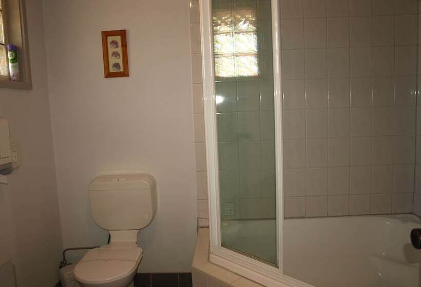 فندق على الطريق Old Coach Motor Inn Echuca