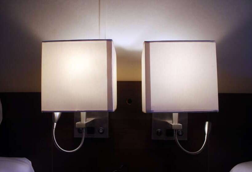 فندق على الطريق Shale Lodge Three Rivers