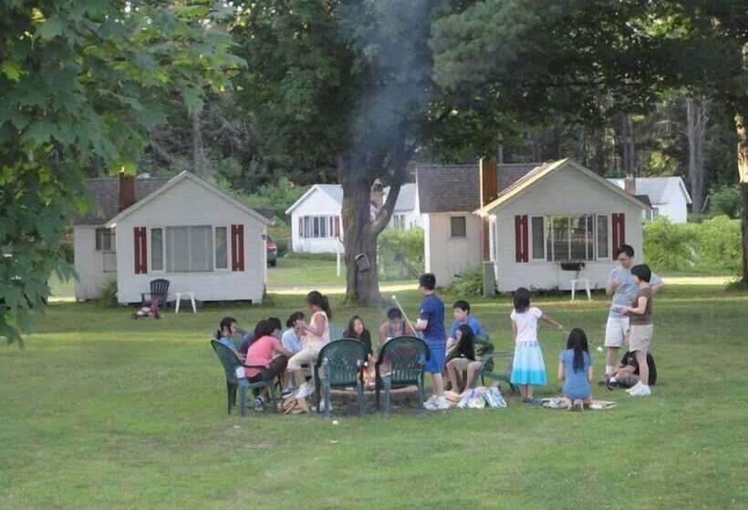 汽车旅馆  The Cabins At Autumn Mountain Winery