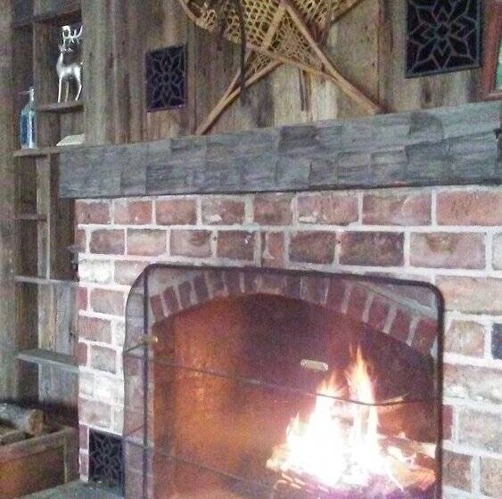 汽车旅馆  The Cabins At Autumn Mountain Winery