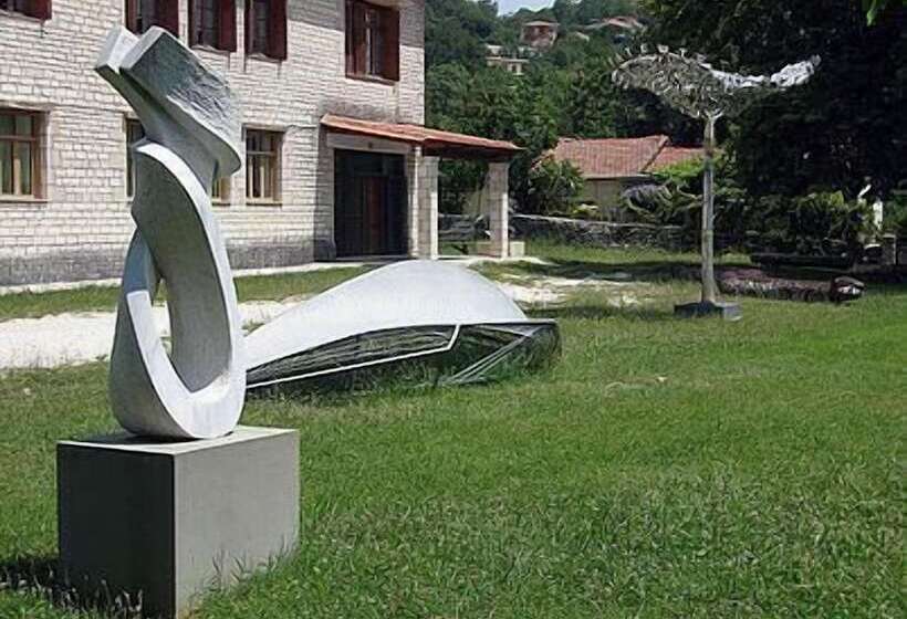 Orizontes Tzoumerkon Hotel Resort