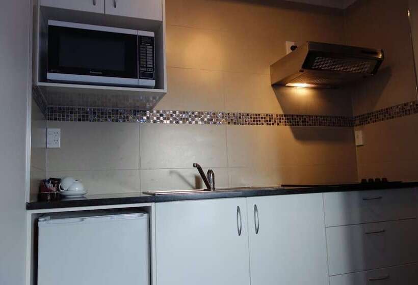 Parakai Springs Lodge