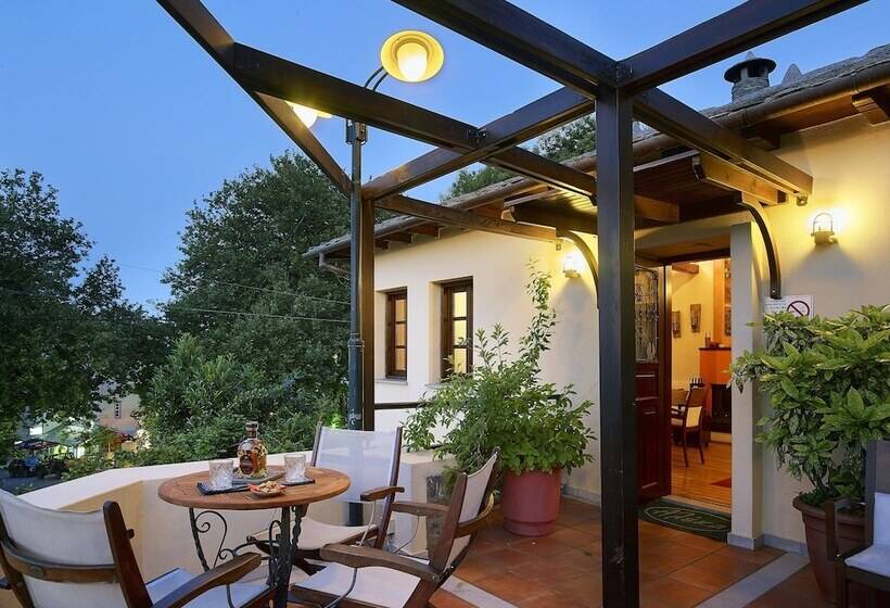 פנסיון Aleka S House