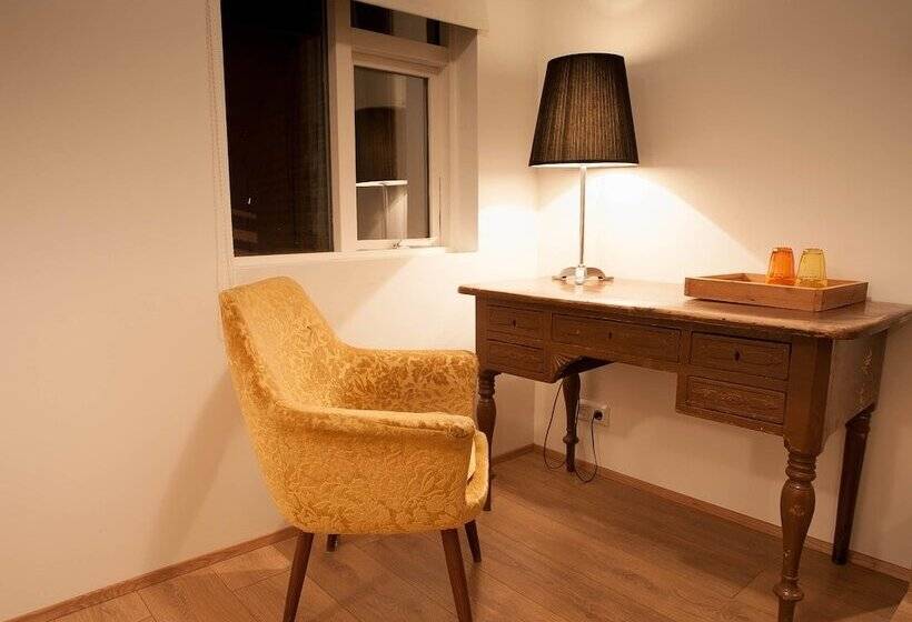 پانسیون Draflastadir Guesthouse