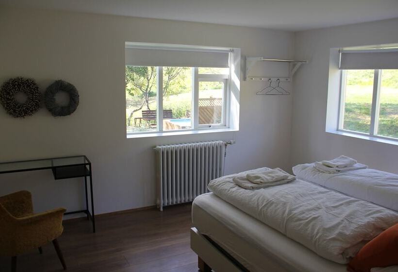 پانسیون Draflastadir Guesthouse