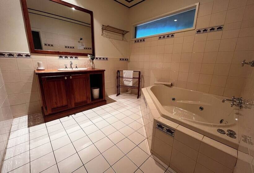 膳宿费 Flowerdale Estate