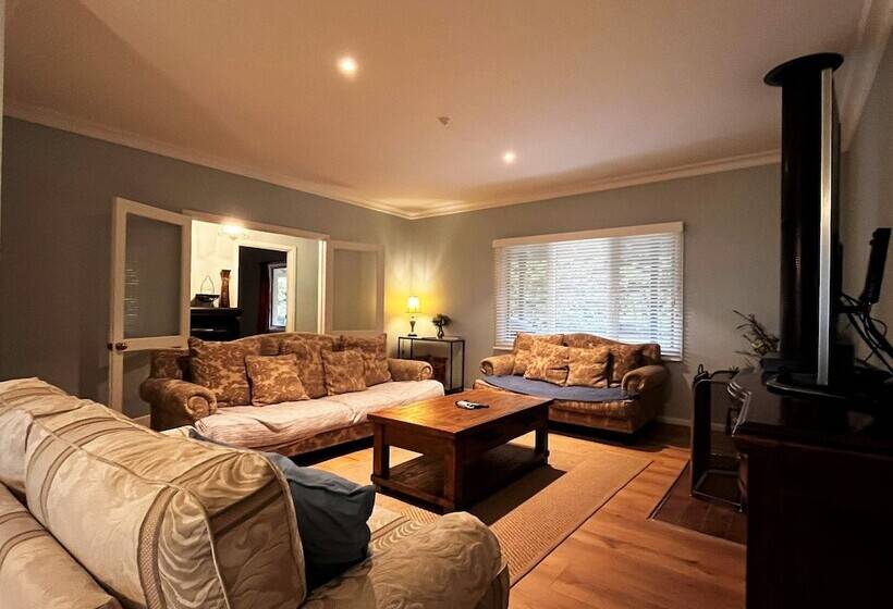 פנסיון Flowerdale Estate