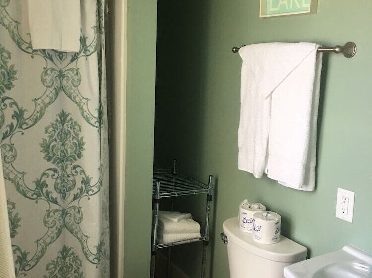 膳宿费 The Lakeview Inn & Cottages