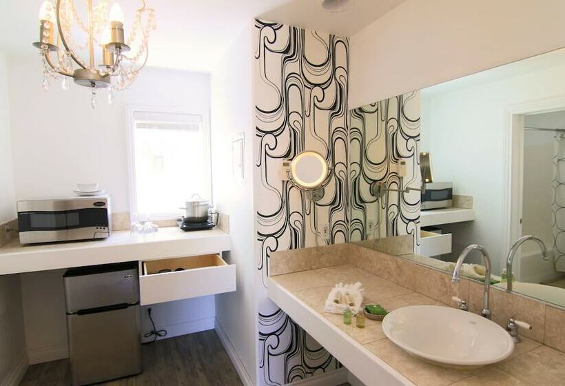 膳宿费 Big Bear Spa Suites